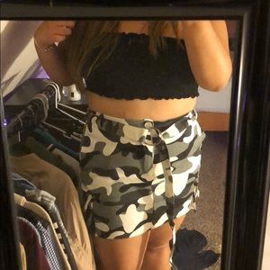 Grey camo skirt with belt
